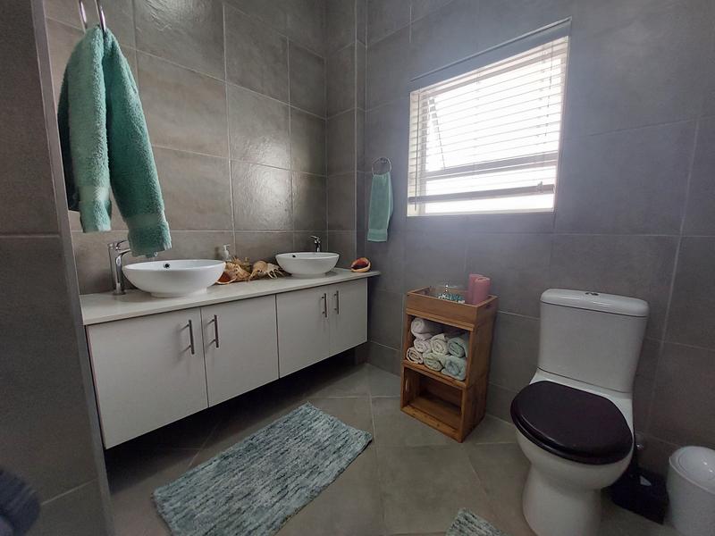 5 Bedroom Property for Sale in Britannia Bay Western Cape